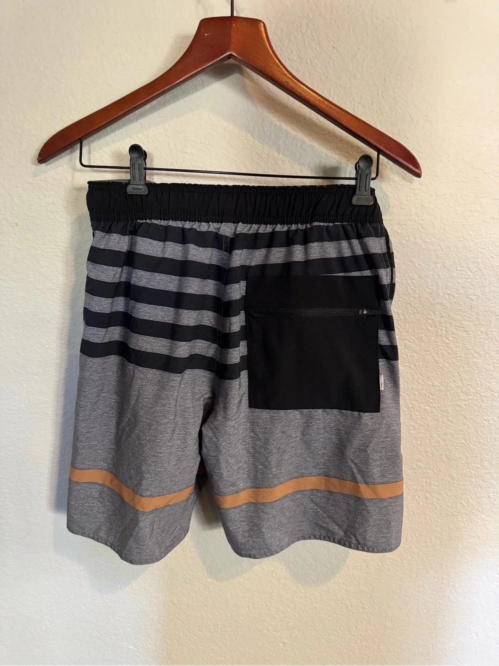 Vuori Men's Striped Flex/Swim Shorts Size Small